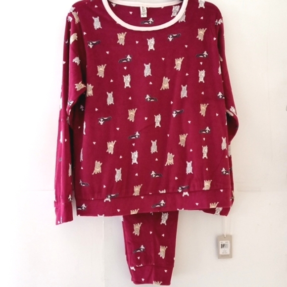ELLEN DEGENERES LOVE BURGUNDY LONG SLEEVE TOP & PANTS PAJAMA SET SIZE SMALL NWT - Picture 1 of 9